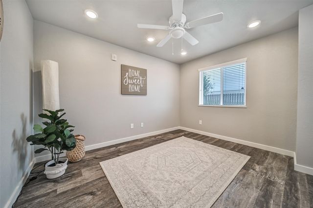 21155 N Gosling Road 15-C, Spring, TX 77388