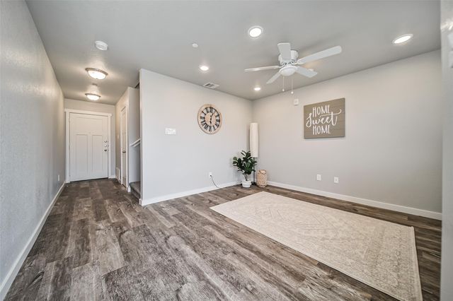 21155 N Gosling Road 15-C, Spring, TX 77388
