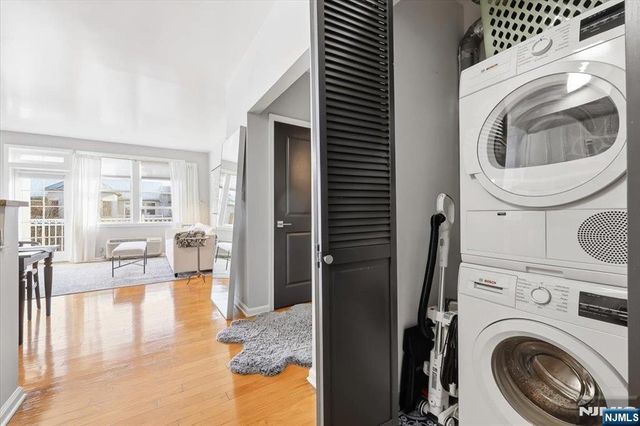 15 Freedom Way 412, Jersey City, NJ 07305