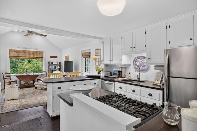 1210 County Road, Cataumet, MA 02534