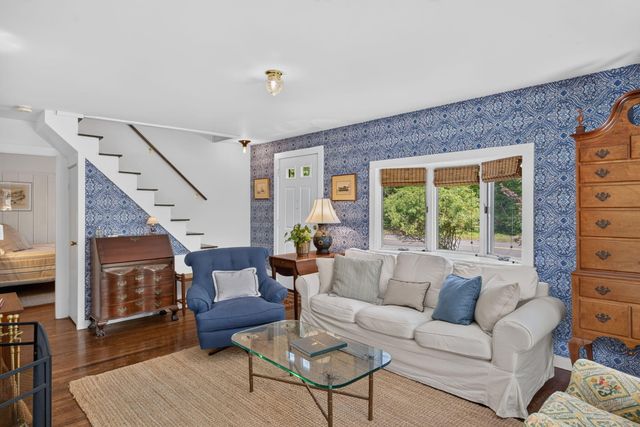 1210 County Road, Cataumet, MA 02534