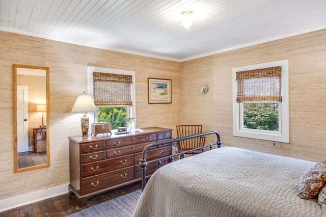 1210 County Road, Cataumet, MA 02534
