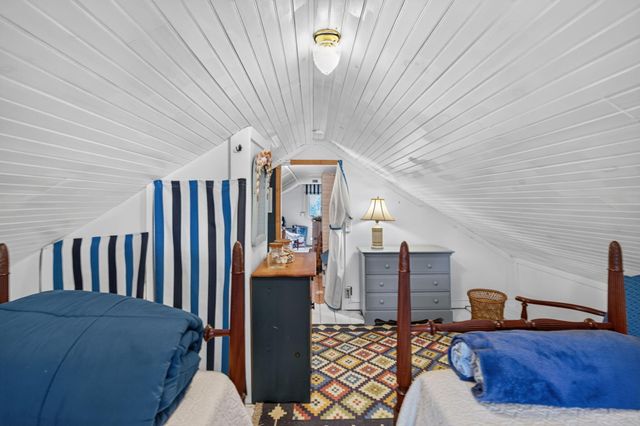 1210 County Road, Cataumet, MA 02534