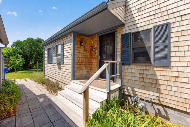 1210 County Road, Cataumet, MA 02534