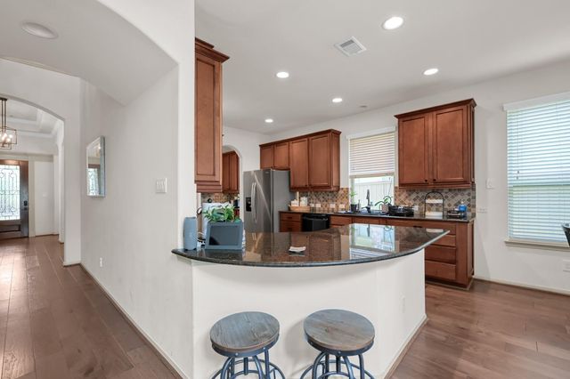 158 S Vershire Circle, The Woodlands, TX 77354