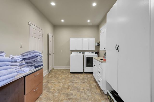 158 S Vershire Circle, The Woodlands, TX 77354