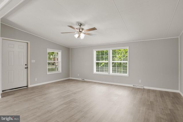 300 DEAN ST, Elizabethtown, PA 17022