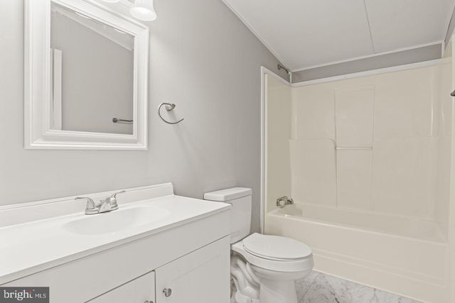 300 DEAN ST, Elizabethtown, PA 17022