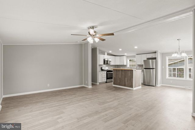 300 DEAN ST, Elizabethtown, PA 17022