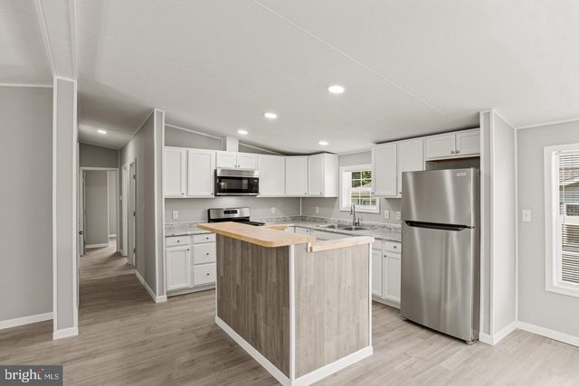 300 DEAN ST, Elizabethtown, PA 17022