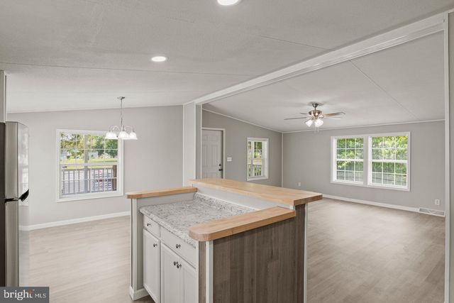 300 DEAN ST, Elizabethtown, PA 17022