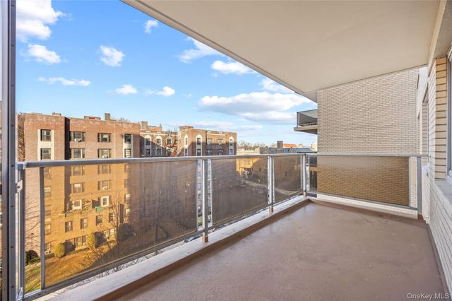 175-20 Wexford Terrace 7D, Jamaica Estates, NY 11432