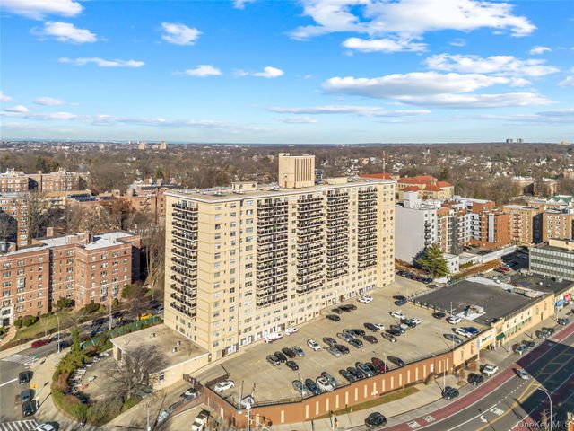 175-20 Wexford Terrace 7D, Jamaica Estates, NY 11432