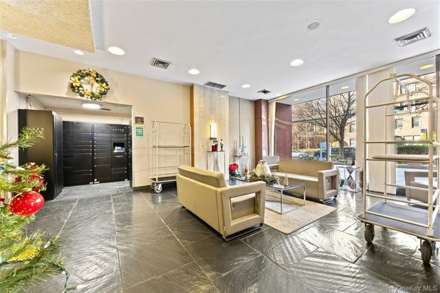 175-20 Wexford Terrace 7D, Jamaica Estates, NY 11432