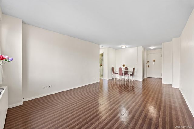 175-20 Wexford Terrace 7D, Jamaica Estates, NY 11432