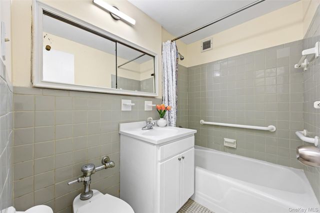 175-20 Wexford Terrace 7D, Jamaica Estates, NY 11432