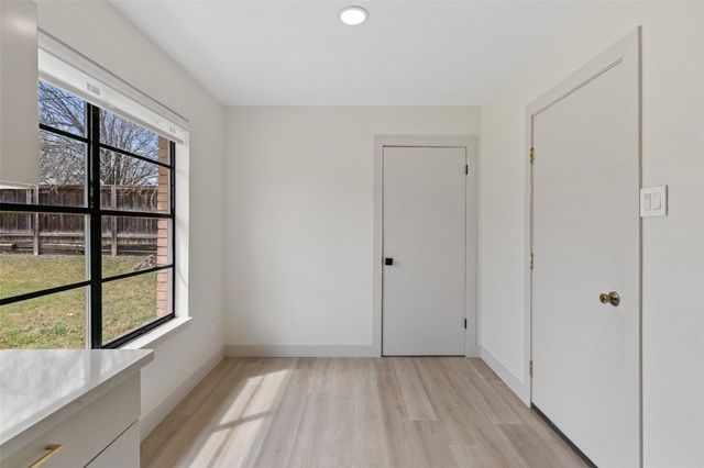 1001 E Applegate DR, Austin, TX 78753