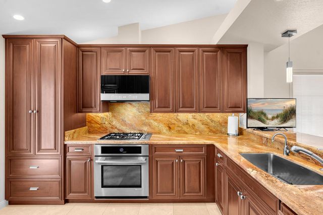 229 Desert Falls Drive E, Palm Desert, CA 92211