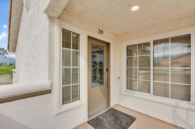 229 Desert Falls Drive E, Palm Desert, CA 92211