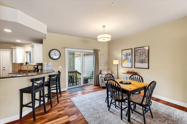 1422 SMITHFIELD Drive, Sun Prairie, WI 53590