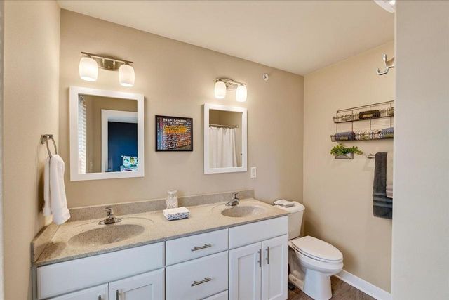 1422 SMITHFIELD Drive, Sun Prairie, WI 53590