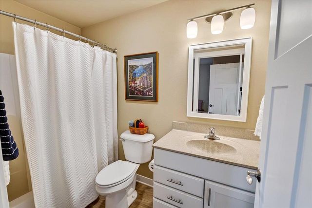 1422 SMITHFIELD Drive, Sun Prairie, WI 53590