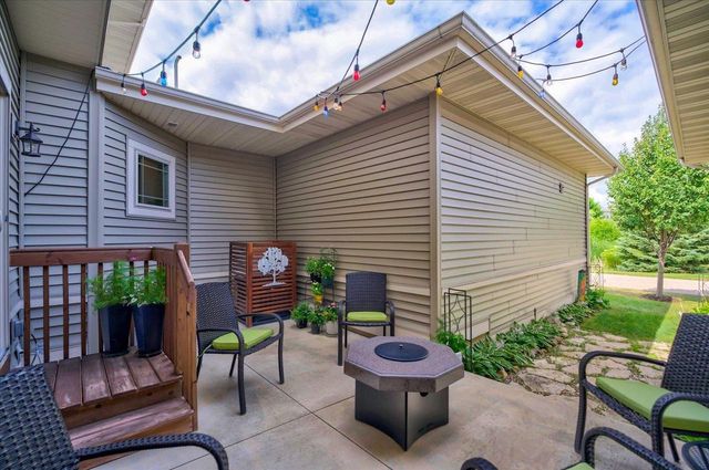 1422 SMITHFIELD Drive, Sun Prairie, WI 53590