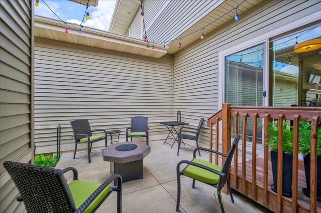 1422 SMITHFIELD Drive, Sun Prairie, WI 53590