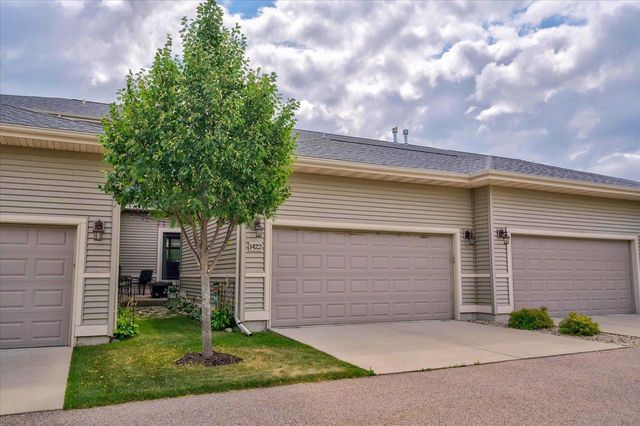 1422 SMITHFIELD Drive, Sun Prairie, WI 53590