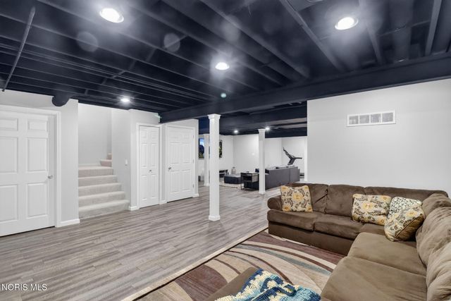 7543 Castle Ridge Road, Toledo, OH 43617