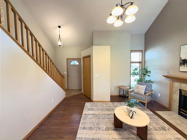 45 Heron Circle, Iowa City, IA 52245