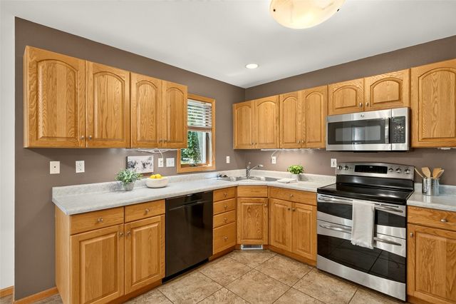 45 Heron Circle, Iowa City, IA 52245