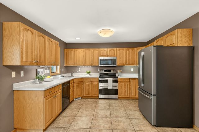 45 Heron Circle, Iowa City, IA 52245