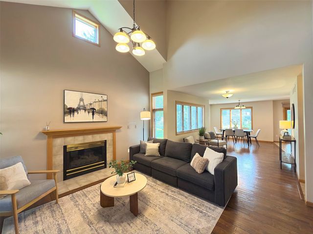 45 Heron Circle, Iowa City, IA 52245