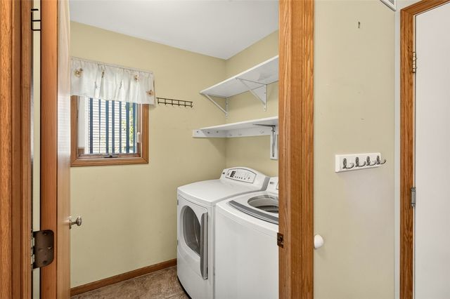 45 Heron Circle, Iowa City, IA 52245