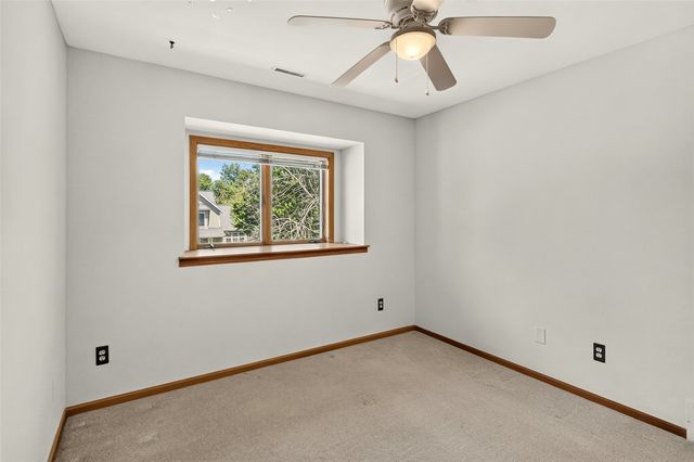 45 Heron Circle, Iowa City, IA 52245