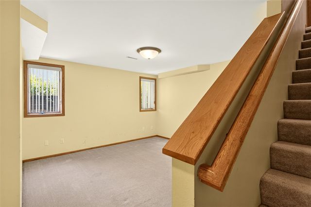 45 Heron Circle, Iowa City, IA 52245