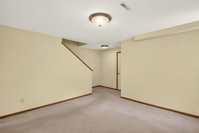 45 Heron Circle, Iowa City, IA 52245
