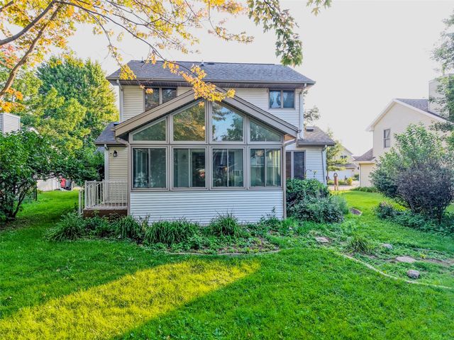 45 Heron Circle, Iowa City, IA 52245