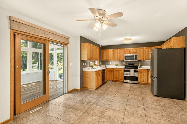 45 Heron Circle, Iowa City, IA 52245