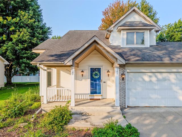 45 Heron Circle, Iowa City, IA 52245