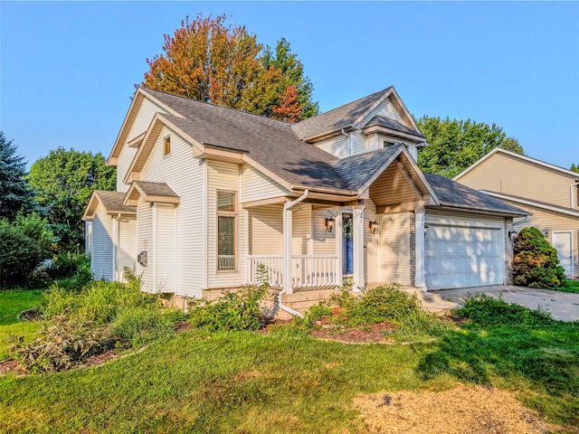 45 Heron Circle, Iowa City, IA 52245