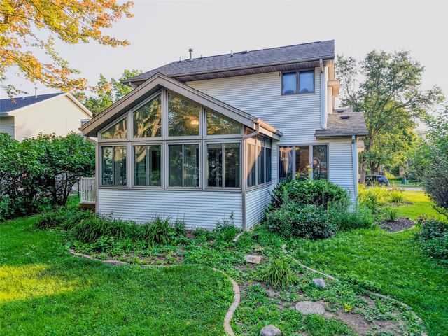 45 Heron Circle, Iowa City, IA 52245