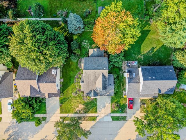 45 Heron Circle, Iowa City, IA 52245