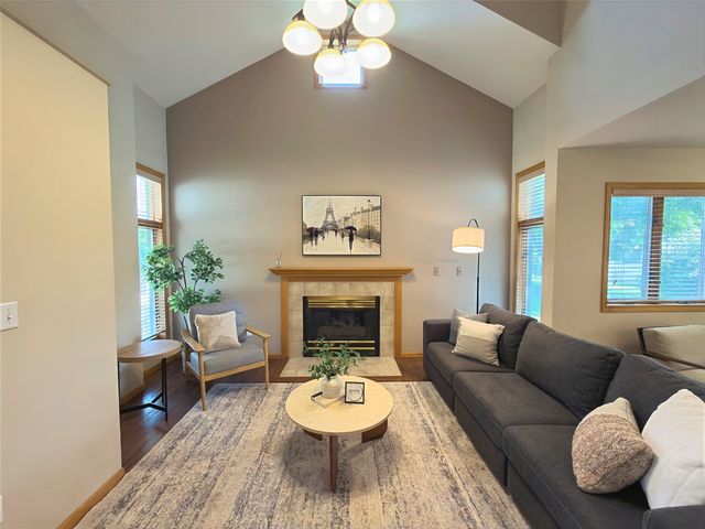 45 Heron Circle, Iowa City, IA 52245