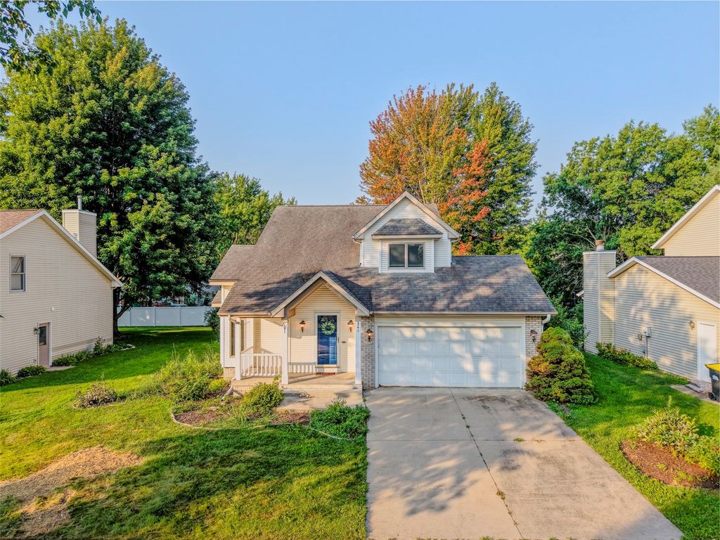 45 Heron Circle, Iowa City, IA 52245