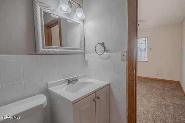 11640 Peters Road, Socorro, TX 79927