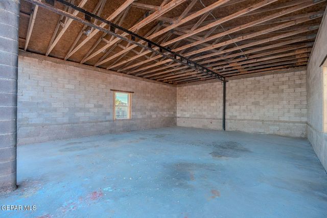 11640 Peters Road, Socorro, TX 79927