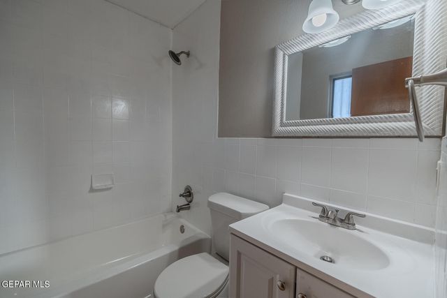 11640 Peters Road, Socorro, TX 79927