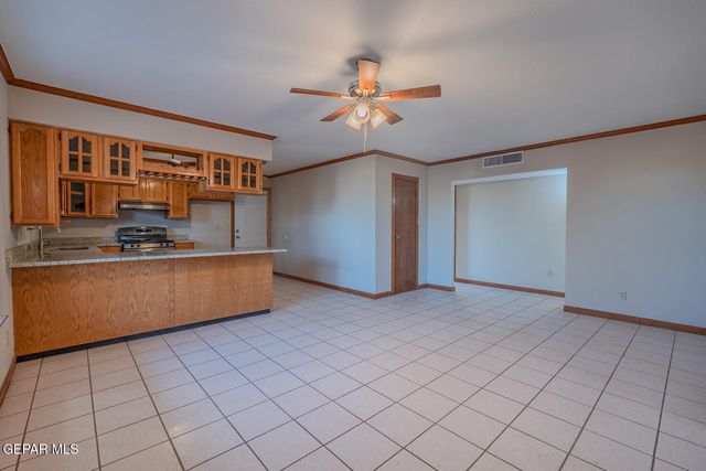 11640 Peters Road, Socorro, TX 79927